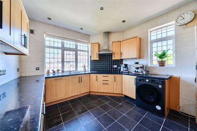 Flat 5 Foxgrove House,, Foxgrove Road, Beckenham photo 4