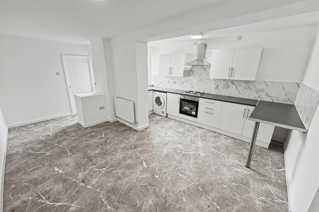 7, Sunnybank Terrace, Treorchy photo 5