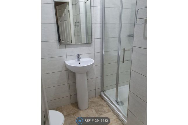 Oakwood Mews, Soothill, Batley photo 4