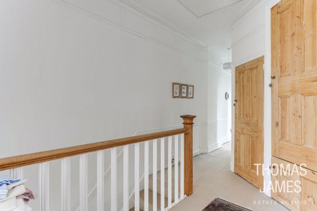 Flat for sale in Oakfield Road, Southgate