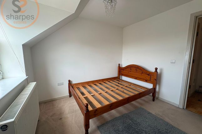 Flat 4 Central House, Worcester Park photo 3
