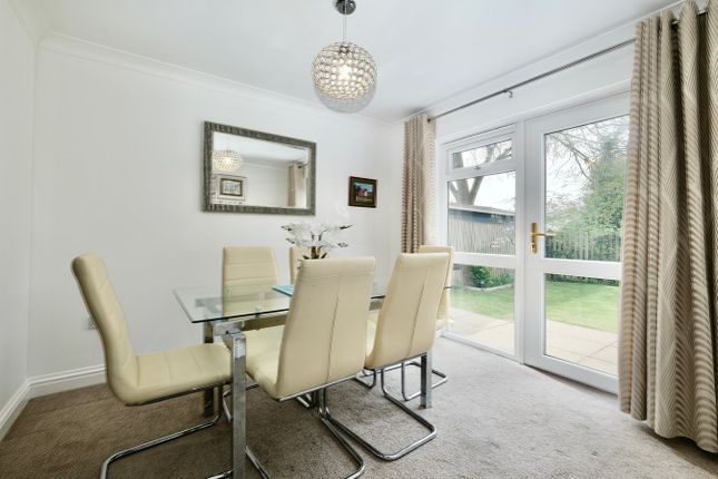 23, Riddiford Crescent, Huntingdon photo 3