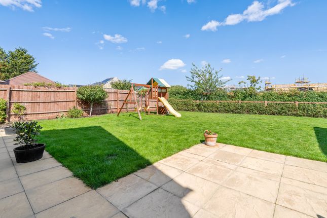 12, Fletcher Close, Tewkesbury photo 3