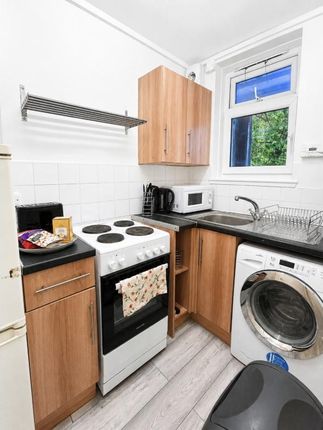 37, Balman House, Surrey Quays photo 4