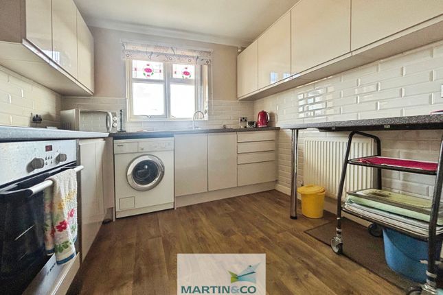 77b, Beaumont Rise, Worksop photo 4