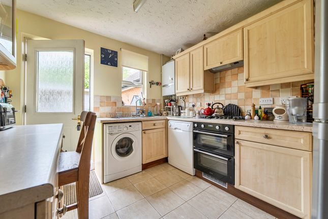 10 Cashford Gate, Taunton photo 3