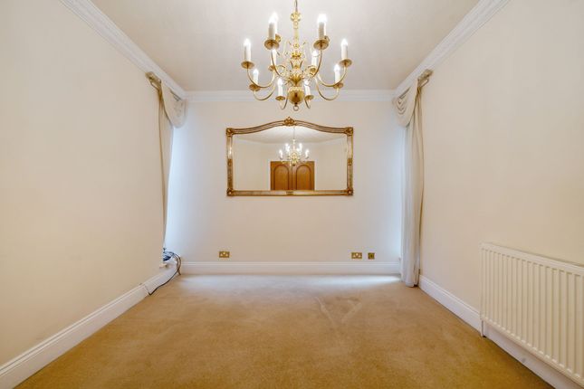 Flat 2, Heald Court Hawthorn Lane, Wilmslow photo 4