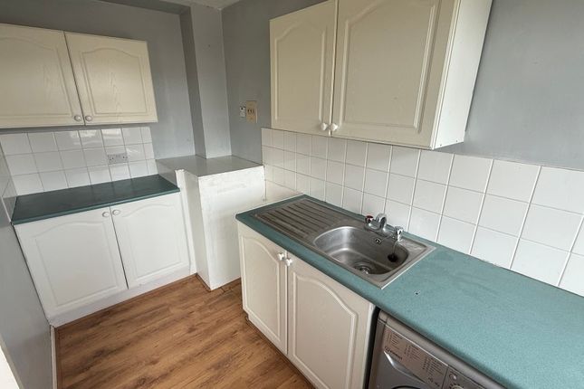9 Orchard Court, Blackfen Road, Sidcup photo 3