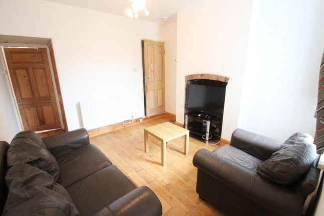 Terraced house to rent in Hartopp Road, Leicester