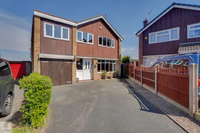 22, St. Ives Close, Stafford photo 3