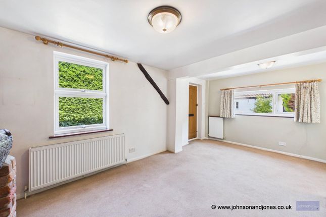 44, Addlestone Moor, Addlestone photo 4
