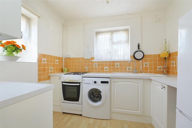 45, Broomfield Road, Faversham photo 4
