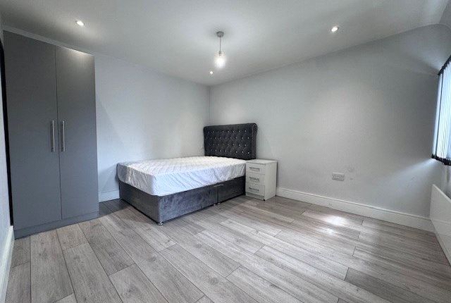 Flat B, 47A, Swakeleys Road, Uxbridge photo 2
