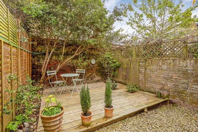Cottage for sale in Malthouse Passage, Barnes