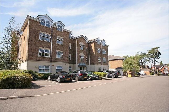 Thumbnail Flat to rent in Trevelyan Place, Haywards Heath, West Sussex, 3