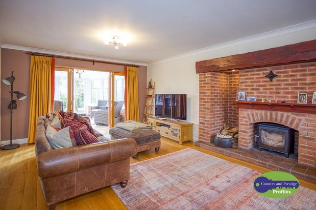 1, Summers Close, Leicester photo 2