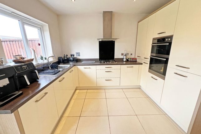 86, Laverton Road, Leicester photo 4