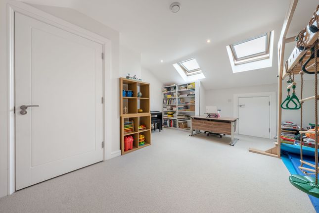Terraced house to rent in Victoria Road, New Barnet, Barnet