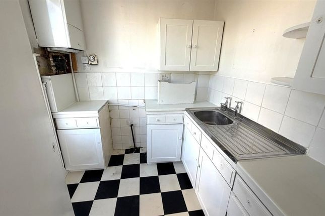 Chesterton Road, London photo 3