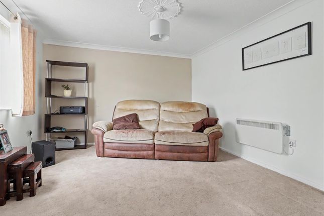 77, Desmond Drive, Norwich photo 3