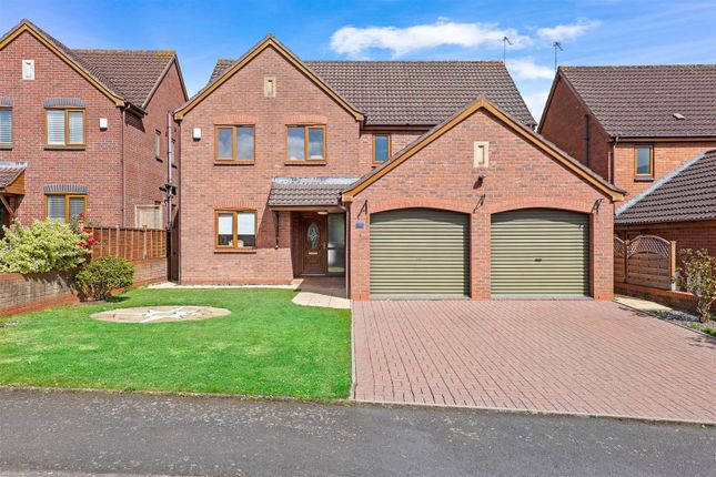 Thumbnail Detached house for sale in Rossendale Close, Fernhill Heath, Worcester