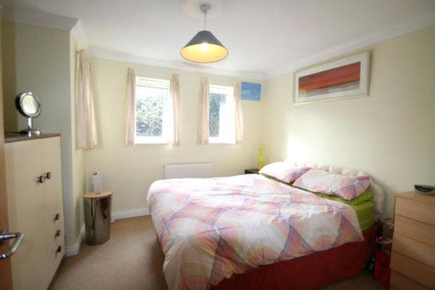 Flat to rent in Gateway House, Walnut Tree Close, Friary And St Nicolas