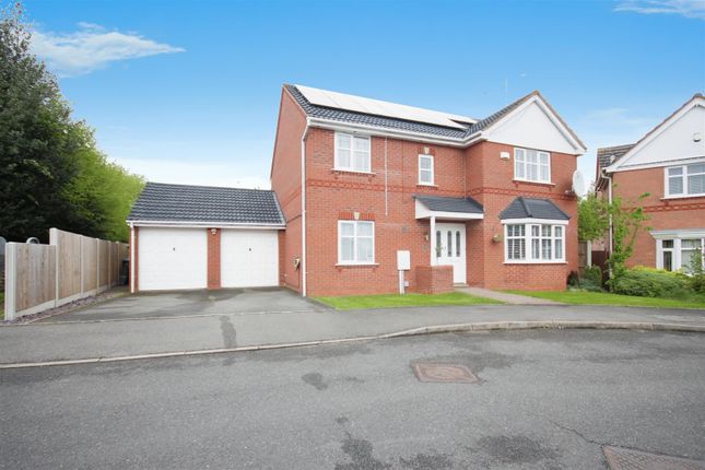 Thumbnail Detached house for sale in Columbine Way, Bedworth