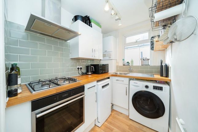 104A, Chapter Road, London photo 4