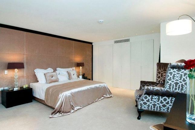 Flat 1103 Boydell Court,, St. Johns Wood Park, London photo 2