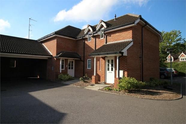 10, Fern Place, Farnborough photo 5