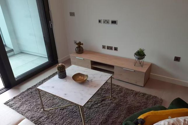 908 Westmark Tower, Newcastle Place, London photo 3