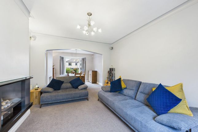17, Ghyll Wood Drive, Bingley photo 4