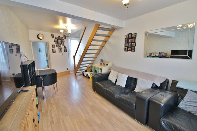3, Clarkes Road, Portsmouth photo 2