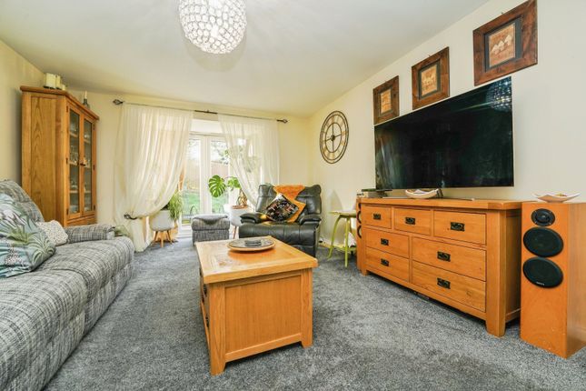 3, Barnpear Court, Gloucester photo 3