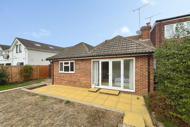 3-bed house on 15, Cabrera Avenue, Surrey, £2,300/mo