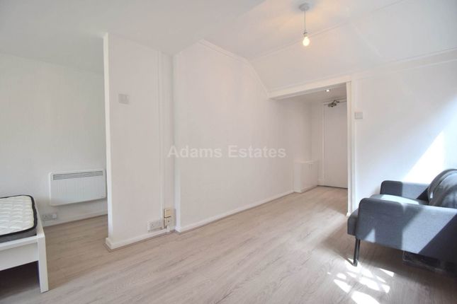 Flat to rent in Oxford Road, Reading