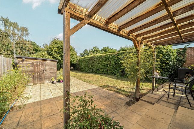 75, Potters Lane, Surrey photo 3