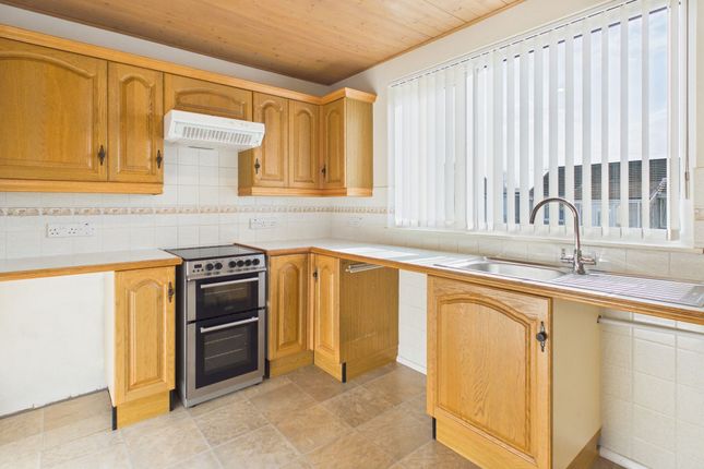 28 Wray Crescent, Kendal photo 3
