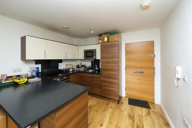6, Jefferson House, Park Lodge Avenue, West Drayton photo 3