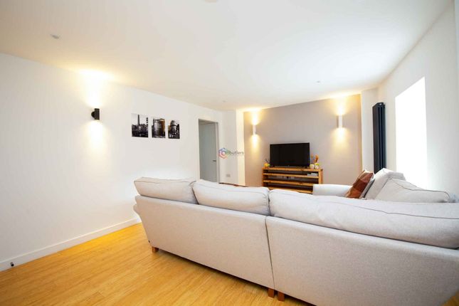 8 Birch Landing, Sheffield photo 5
