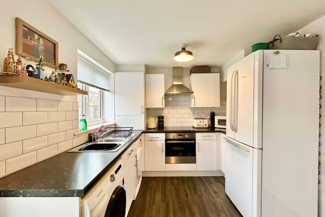 18 Sweet Chestnut, Cranbrook photo 4