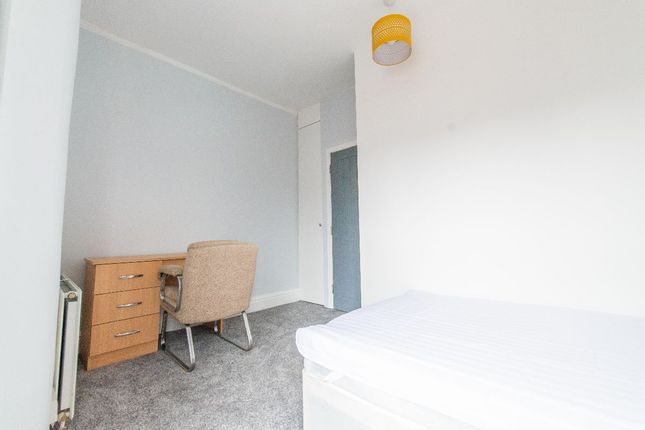 79 Adelaide Road, Liverpool photo 5