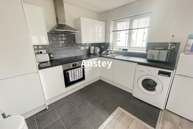 Flat to rent in Paynes Road, Southampton