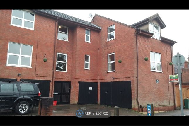 Thumbnail Flat to rent in The Close, Kenilworth