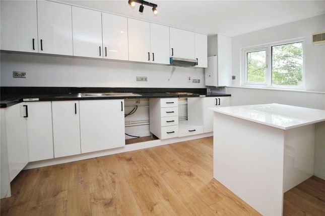 Flat 29, Atholl Court,, Kingsway Gardens, Hampshire photo 5