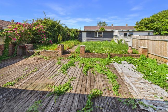 27, Rushetts Road, Crawley photo 4