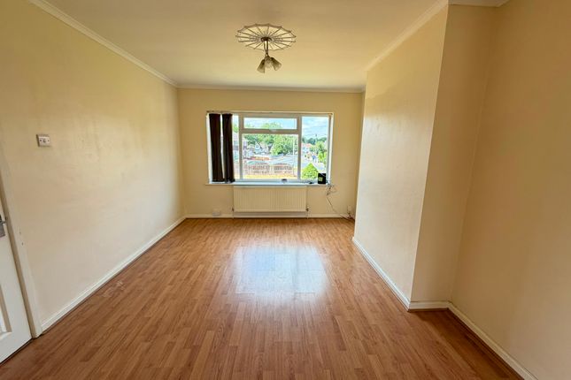 42, Wynchcombe Avenue, Wolverhampton photo 4