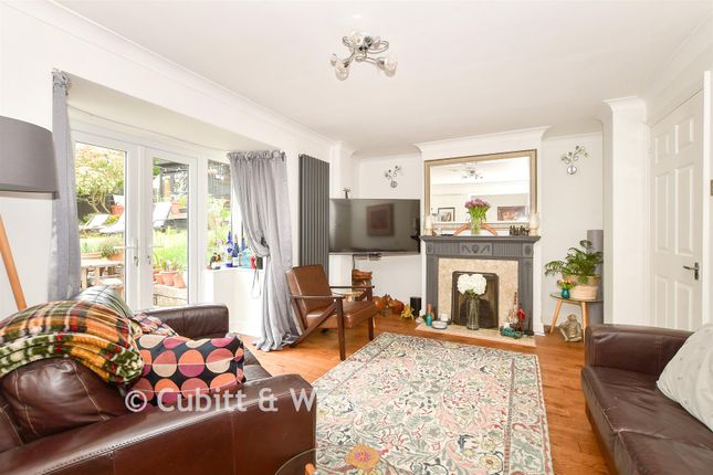 4-bed detached on 2, Kings Copse, East Grinstead, £675,000