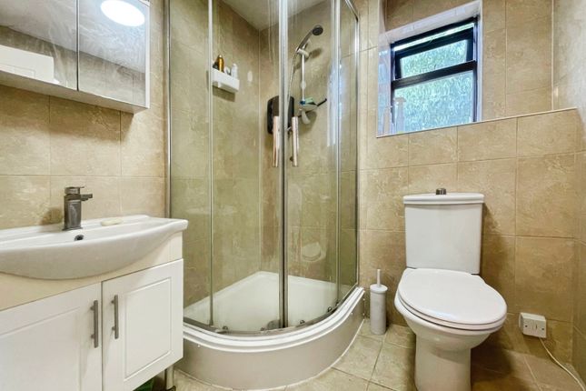 10, Sheraton Mews, Watford photo 4