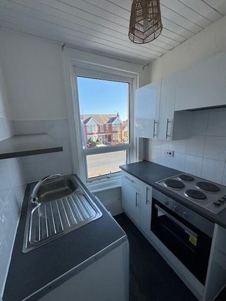 First Floor Flat, 248, Waterloo Road, Blackpool photo 4